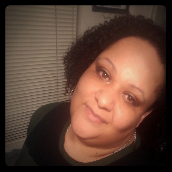 Meet your Posher, Erika - Picture 1 of 1